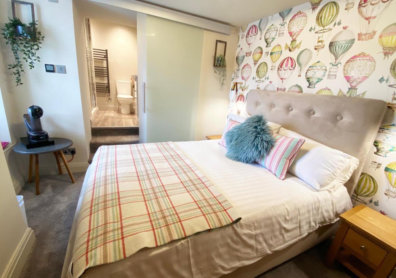 The Hive At Poppi-Red Bed & Breakfast Hawkshead Exterior photo