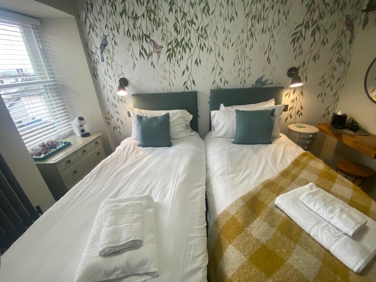 The Hive At Poppi-Red Bed & Breakfast Hawkshead Exterior photo